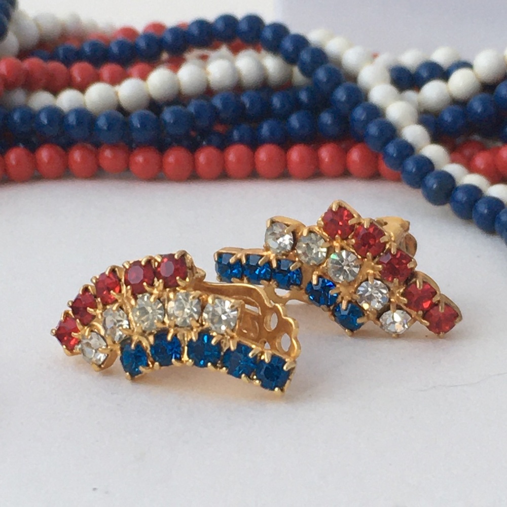 Vintage Red White & Blue American Clip Earrings - Picture 3 of 8